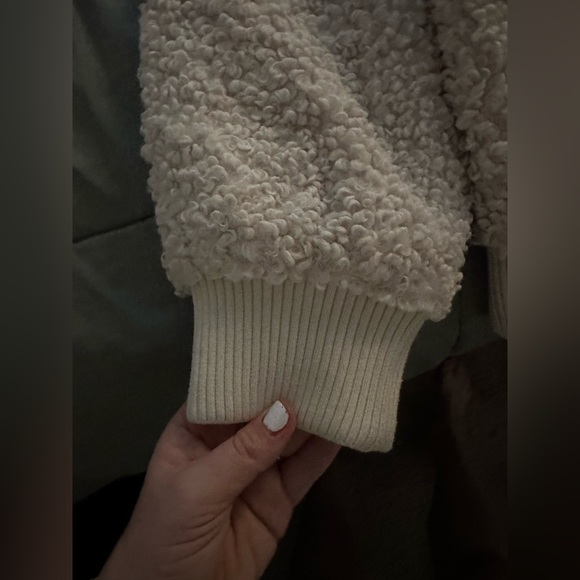 Universal Thread Zip Up Fuzzy Jacket Women’s L - Picture 3 of 5
